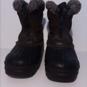 Tundra Youth Size 2 Winter Boots